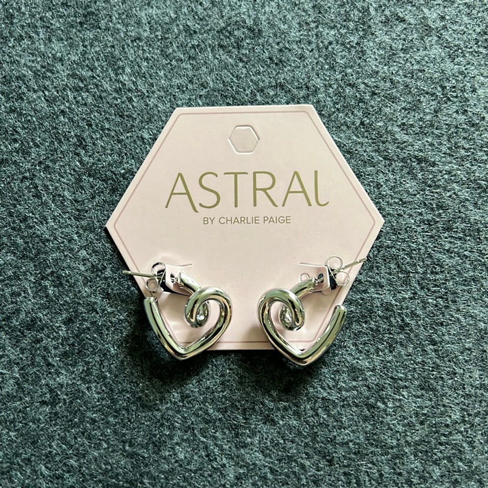 Astral heart knot‎ earrings